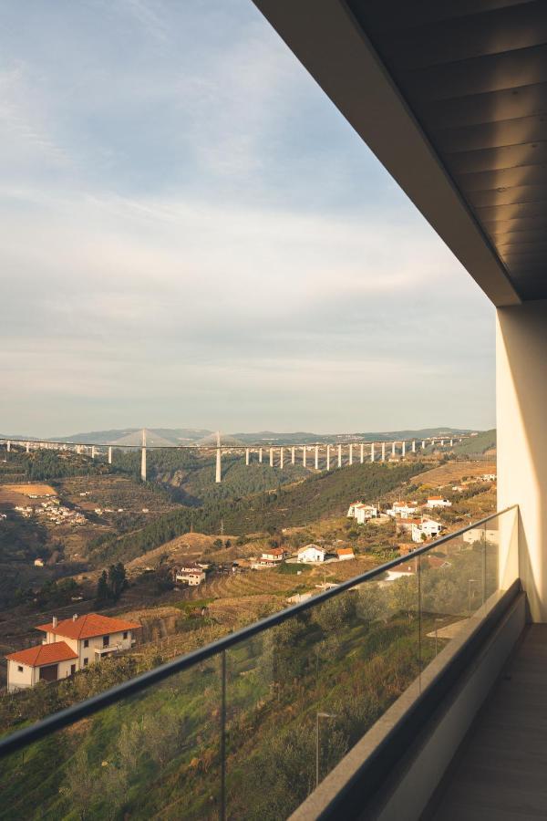 Mw Douro Wine & Spa 산타마르타드페네구아 외부 사진 The A25 motorway near Aljustrel