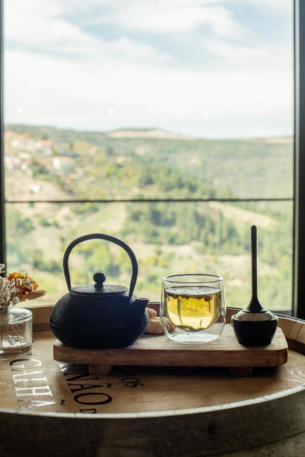 Mw Douro Wine & Spa 산타마르타드페네구아 외부 사진 A glass of tea