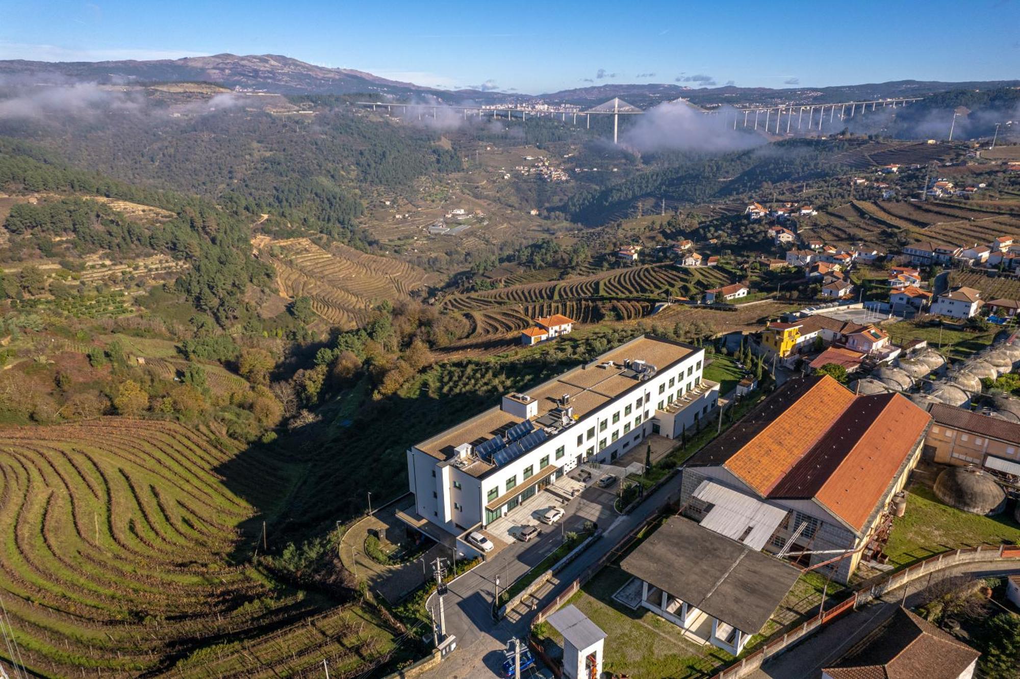 Mw Douro Wine & Spa 산타마르타드페네구아 외부 사진 Aerial view of the campus of the University of Trás-os-Montes and Alto Minho