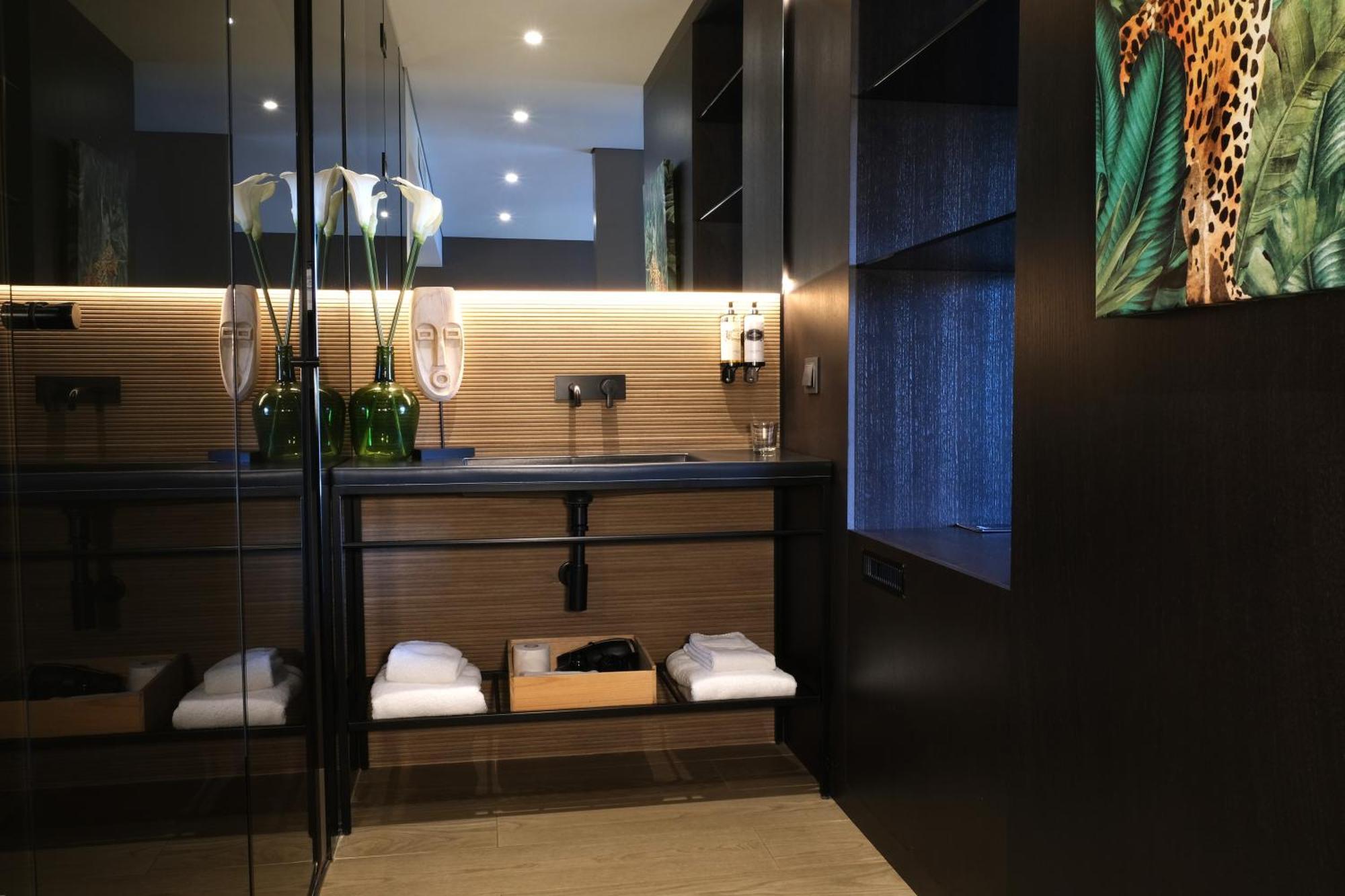 Mw Douro Wine & Spa 산타마르타드페네구아 외부 사진 Bathroom