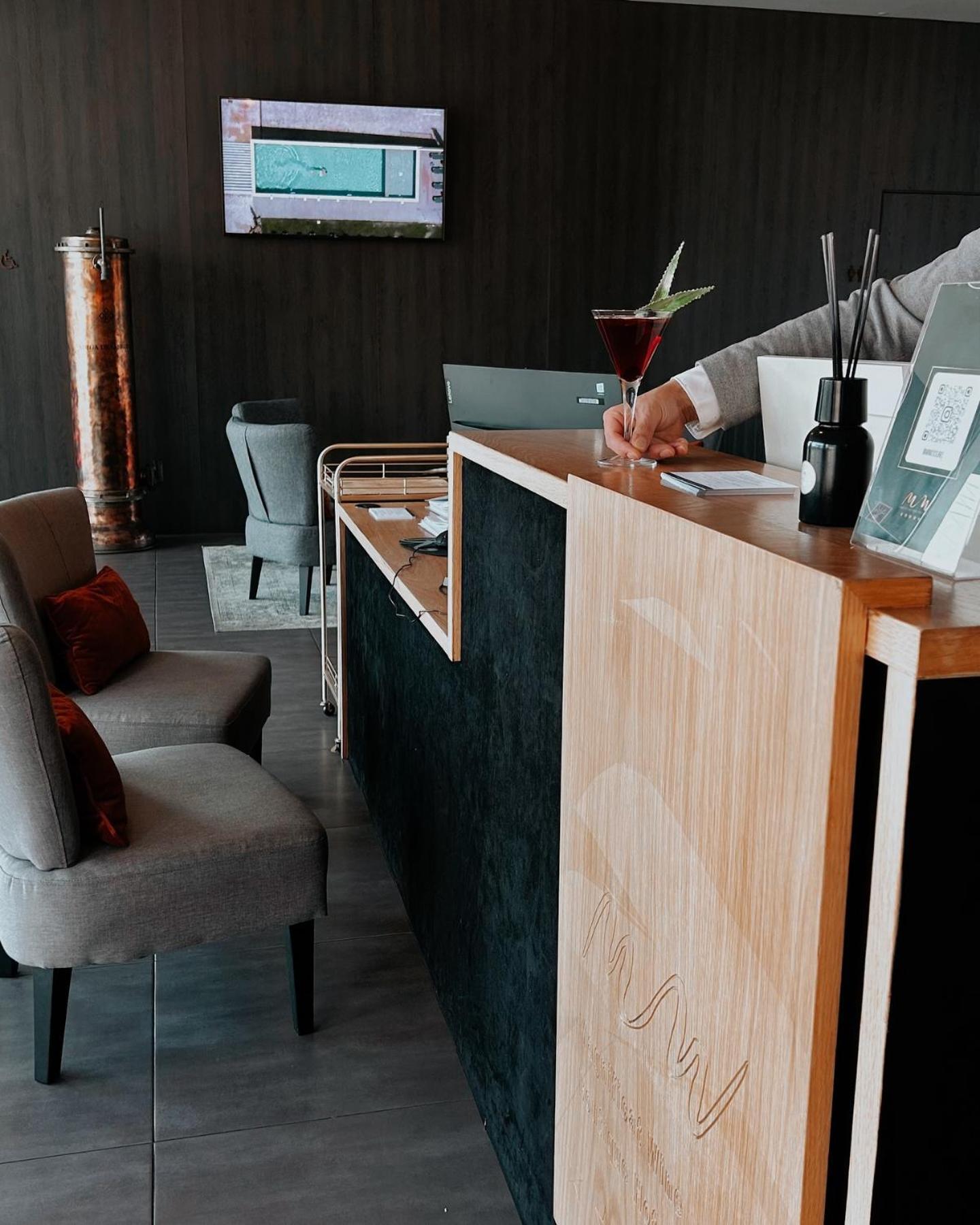 Mw Douro Wine & Spa 산타마르타드페네구아 외부 사진 Reception desk at a hotel